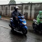 Waduh! Jangan Lakukan 3 Hal Ini Kalau Lagi Bawa Motor Saat Hujan