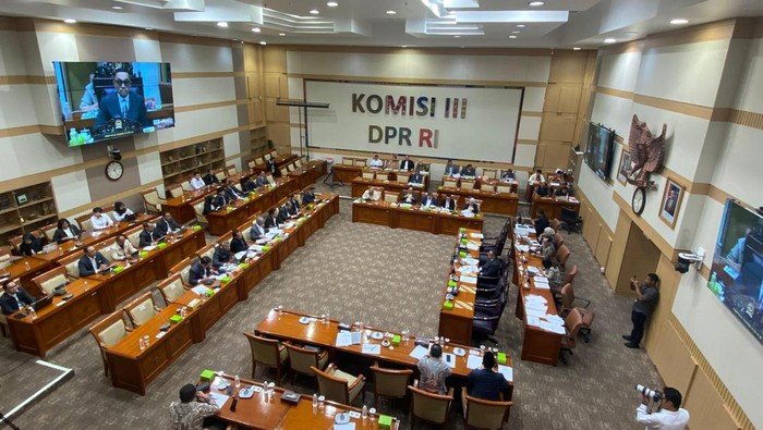 Raker Bareng Komisi III DPR, KPK Ungkap Prioritas Perkara Termasuk Kuota Haji