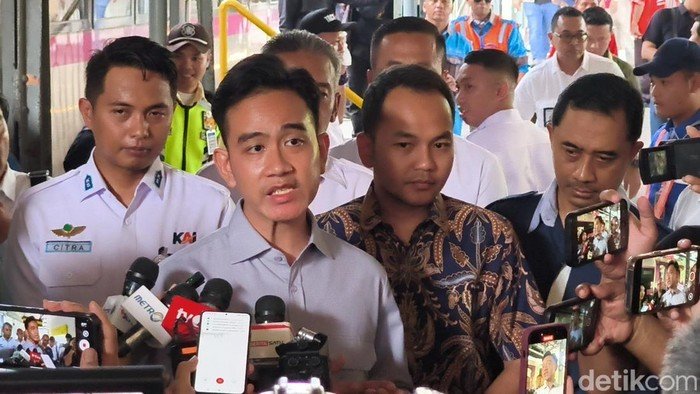 Anggota DPR Usul Gerbong Merokok, Gibran: Tak Sinkron dengan Program Presiden